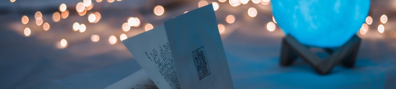 《动画崛起》专题图，东西方动画风格对比